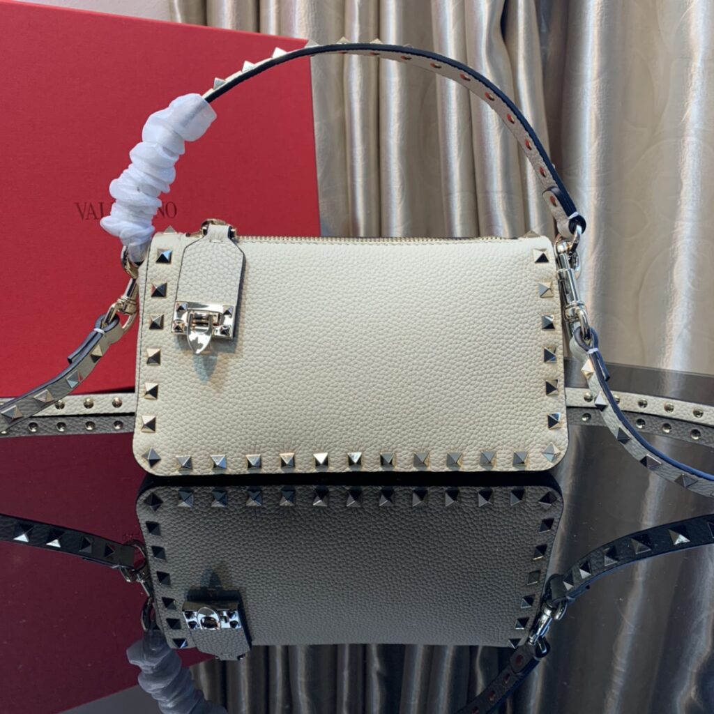 Valentino-Garavani Rockstud-White