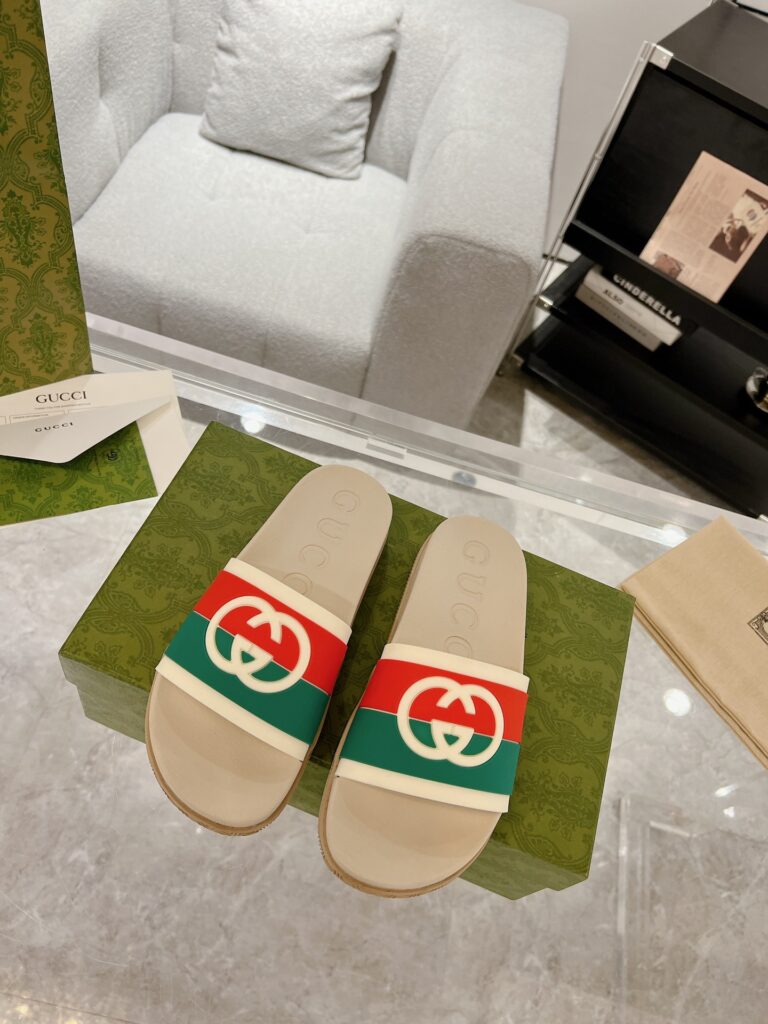 Gucci-Sandals-Man
