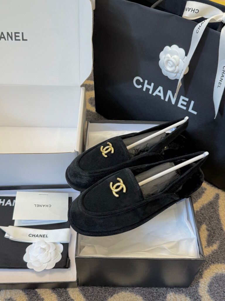 Chanel-Woman-Loafers-Black