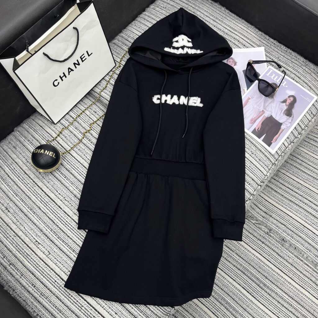 Chanel-Women-Black-S/M/L