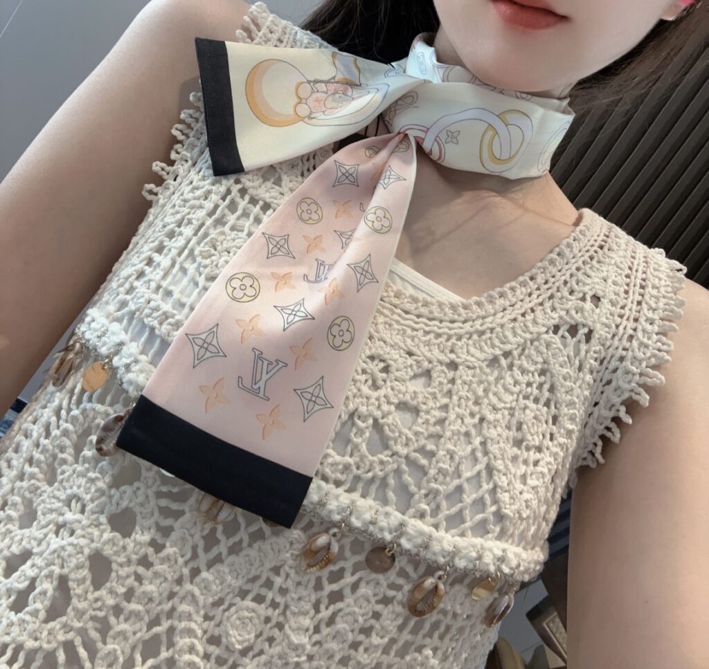 LV-Scarf