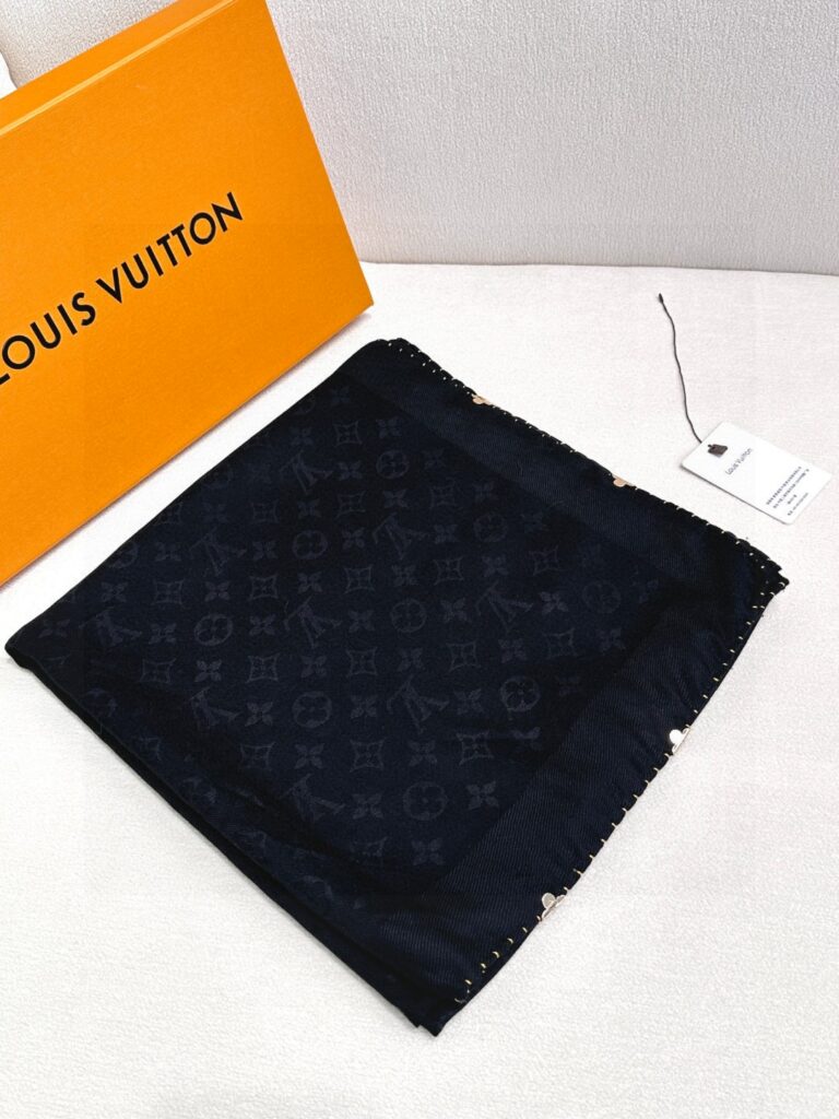 LV-Scarf