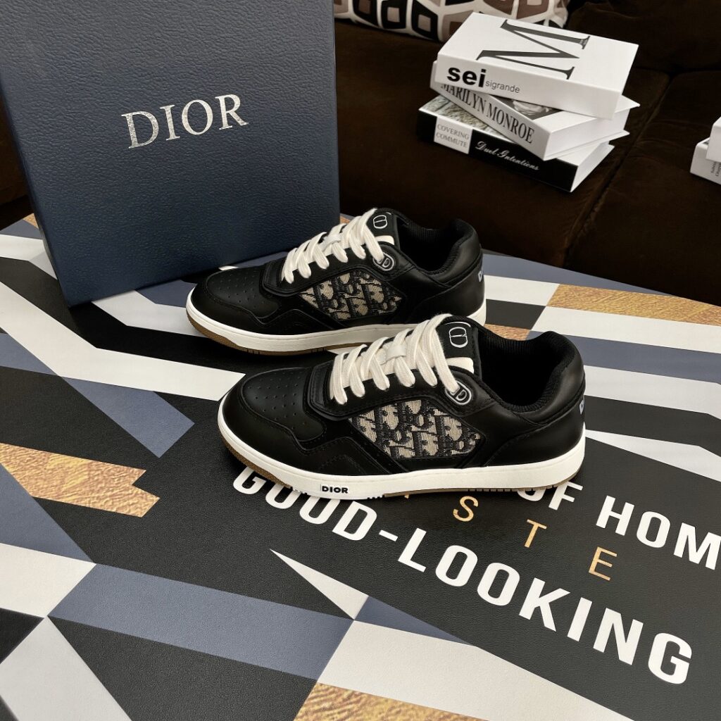 Dior-Sneakers-Black-Man/Woman